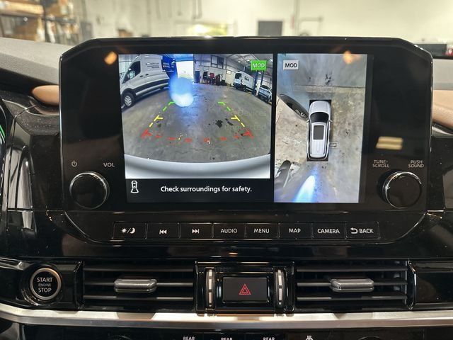 Used 2022 Gray Nissan Platinum image 29