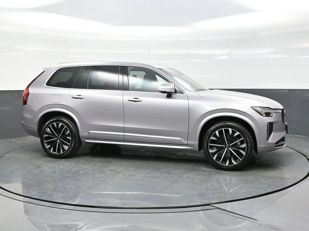 New 2026 Aurora Silver Volvo Plus image 8