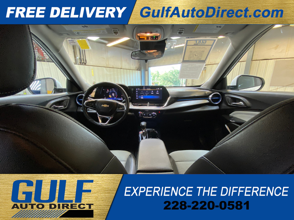 Used 2025 White Chevrolet LT image 2