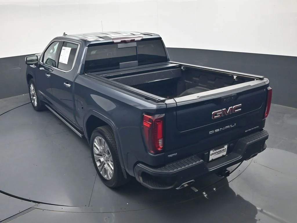 Used 2022 Blue GMC Denali image 29