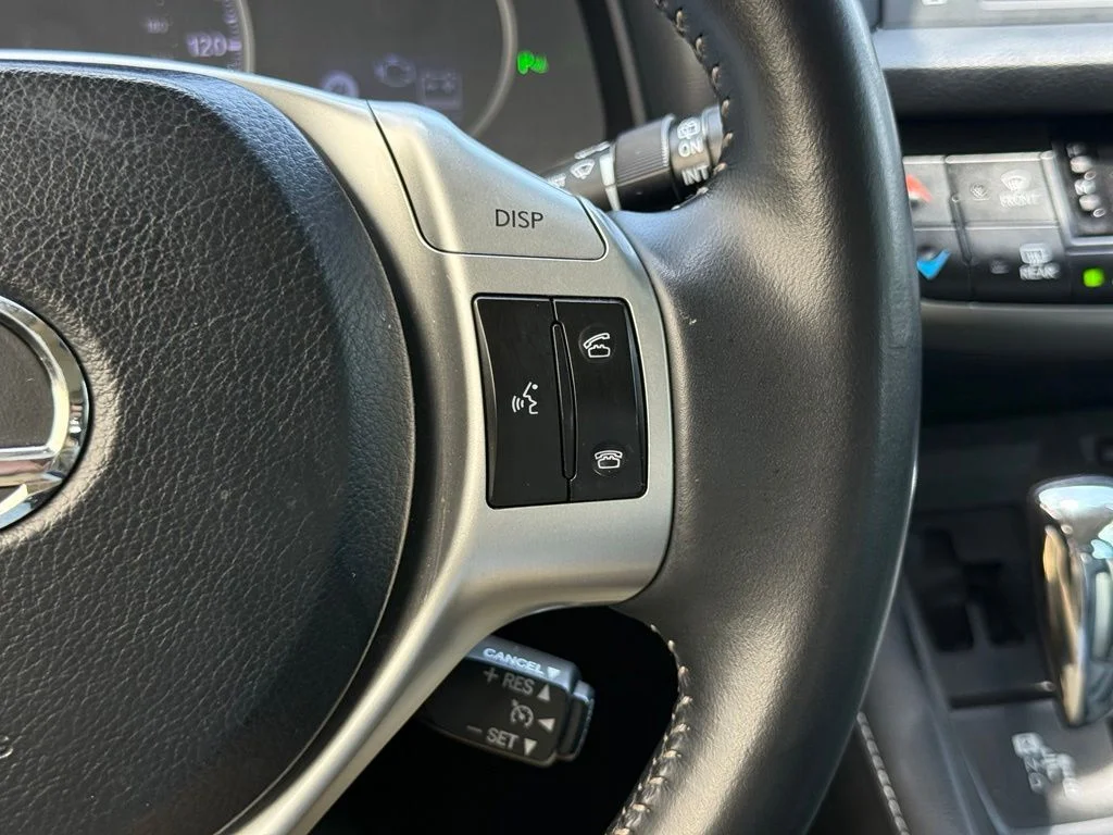 Used 2013 Blue Lexus 200h image 28
