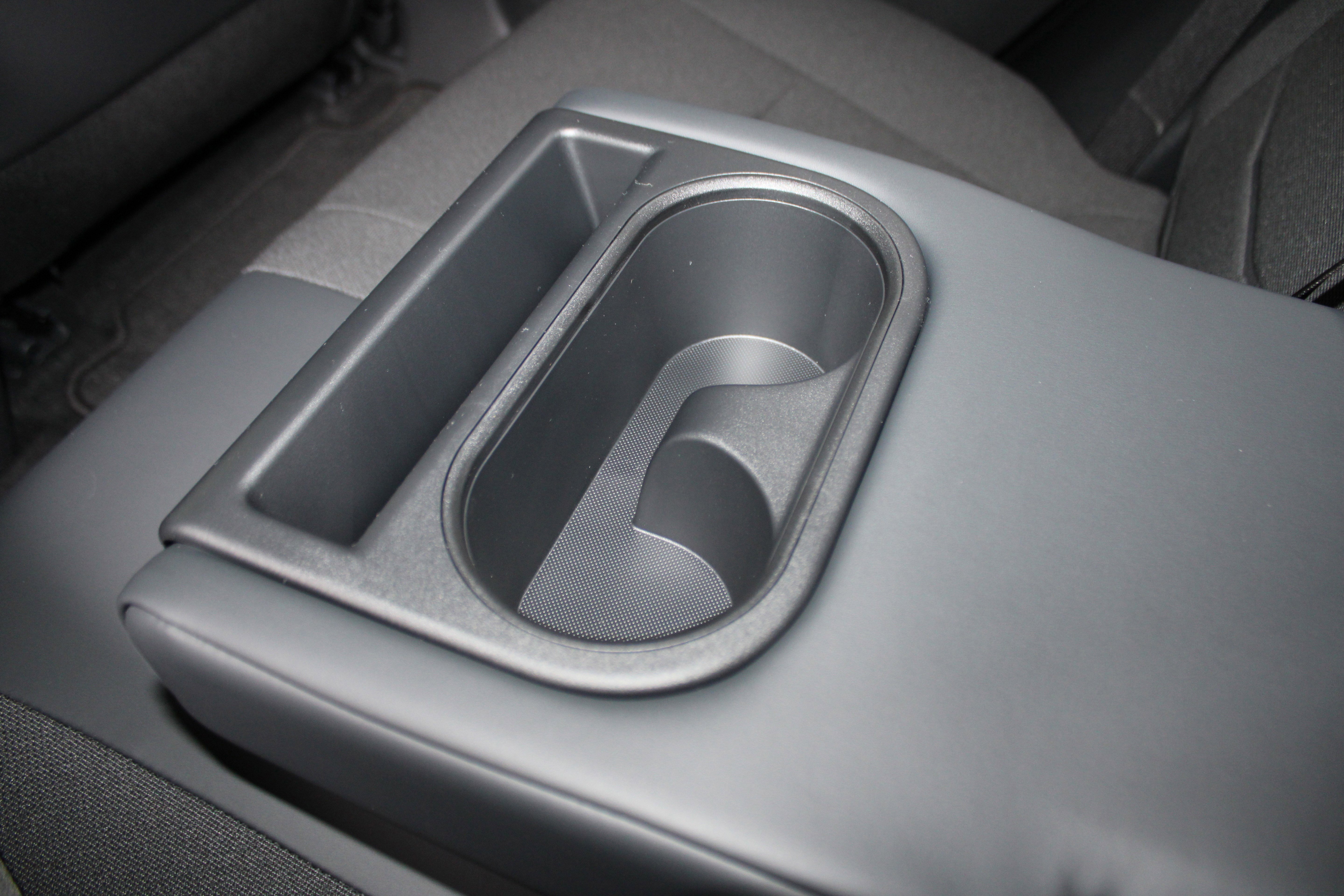 New 2026 Wind Chill Pearl <sup>1</sup> Toyota  SE image 25