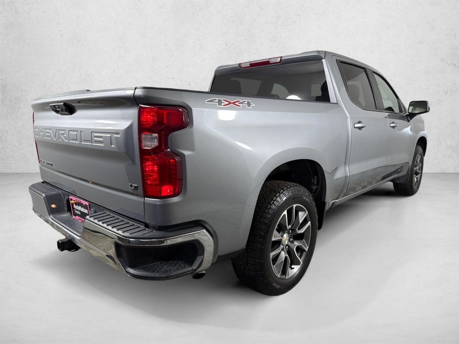 Used 2024 Sterling Gray Metallic Chevrolet LT image 3