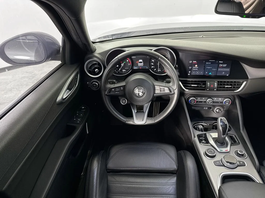 Used 2023 Gray Alfa Romeo Veloce image 21