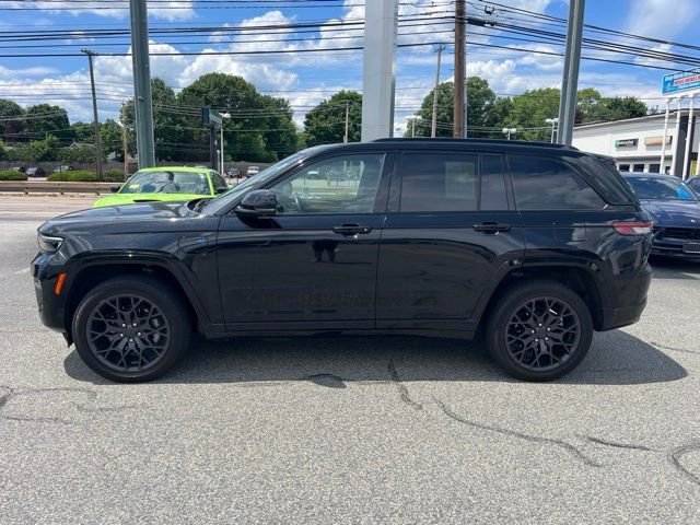 Used 2023 Diamond Black Jeep Summit Reserve 4xe image 6