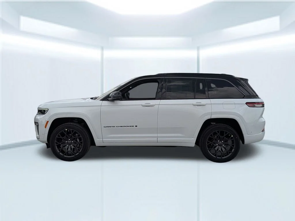 New 2026 White Jeep Summit image 2