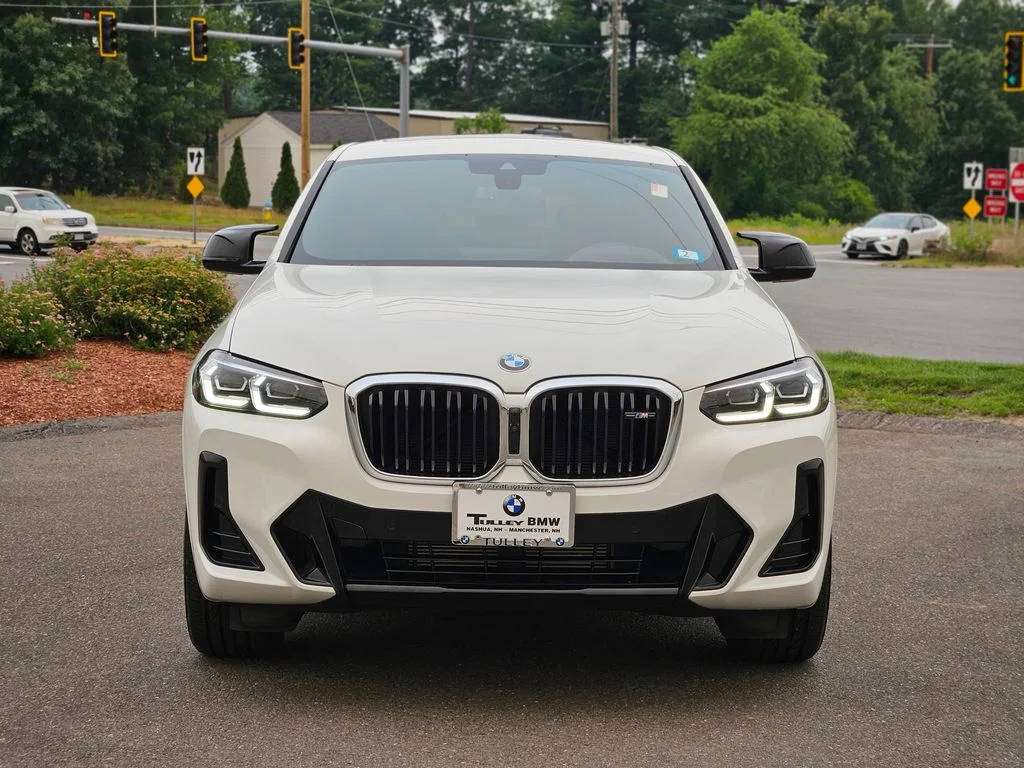 Used 2025 Alpine White BMW M40i image 2