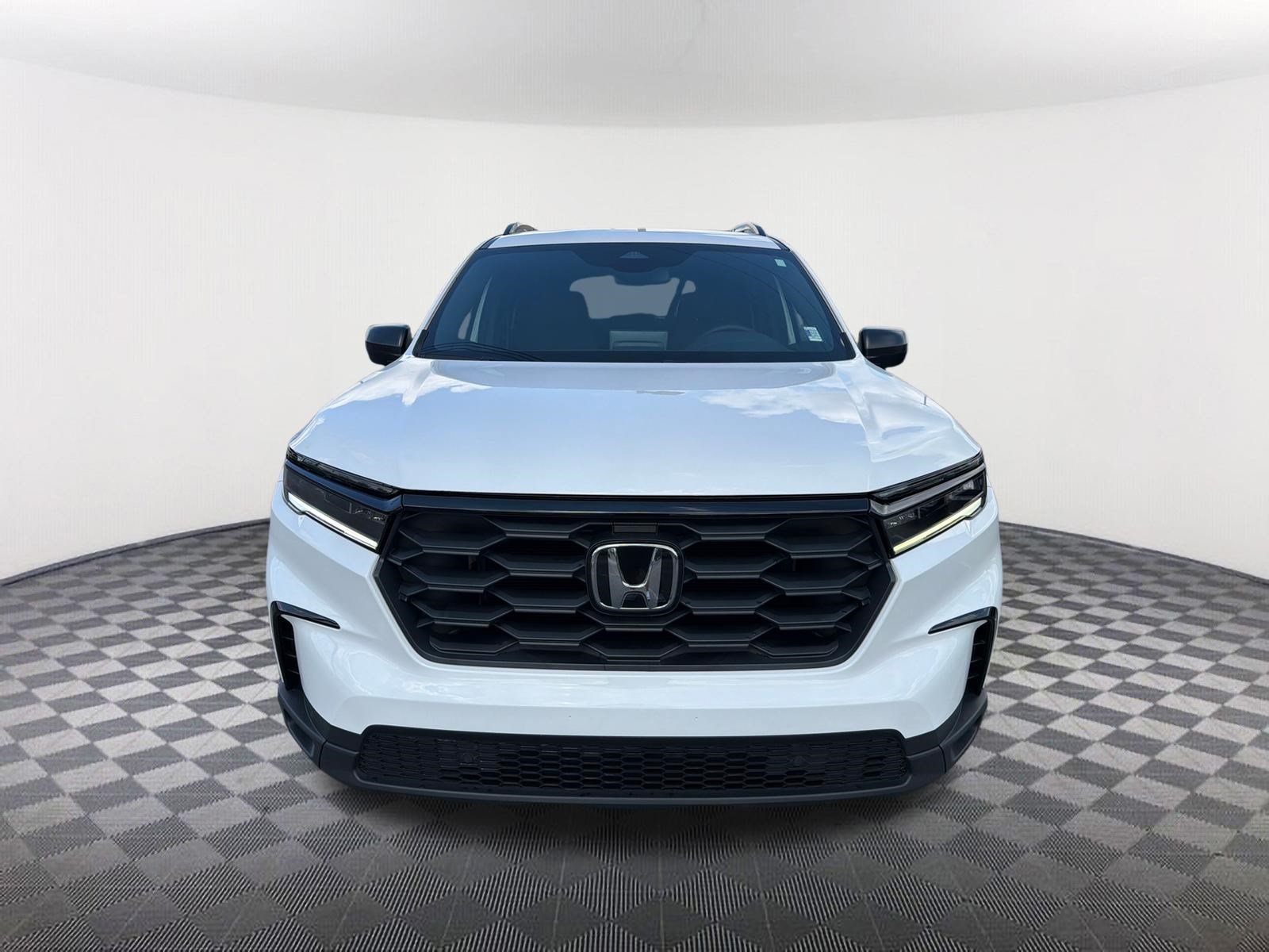 Used 2025 White Honda Sport image 2
