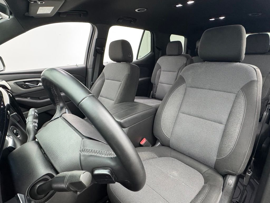Used 2023 Mosaic Black Metallic Chevrolet LT image 18