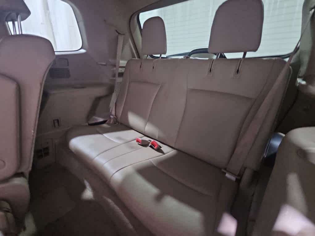 Used 2010 Cypress Pearl Toyota Limited w/3rd Row image 9