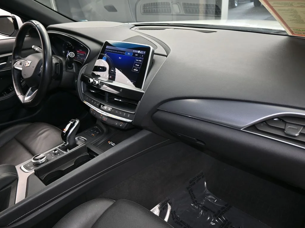 Used 2020 Crystal White Tricoat Cadillac Premium Luxury image 46