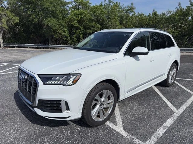2024 Audi Q7 55 Premium Plus quattro Tiptronic's photo