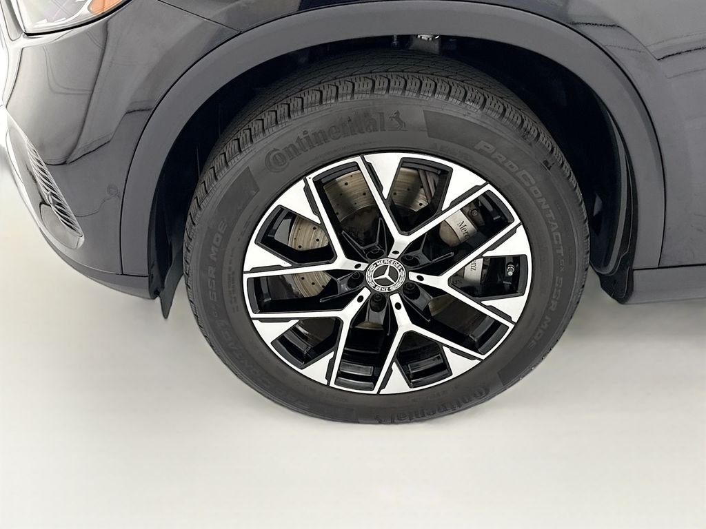 Used 2025 Black Mercedes-Benz GLC 350e image 30