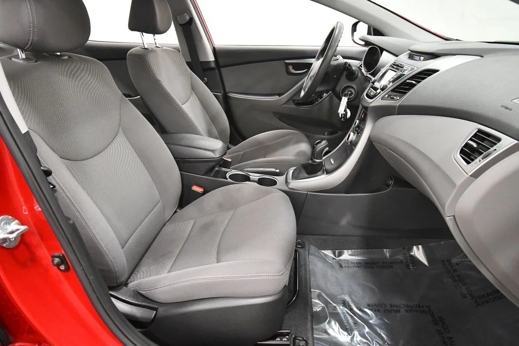 Used 2016 Red Hyundai SE image 16