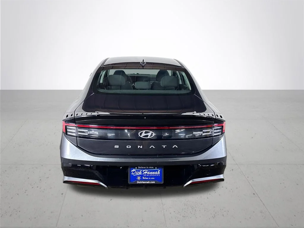 Used 2024 Gray Hyundai SEL image 7