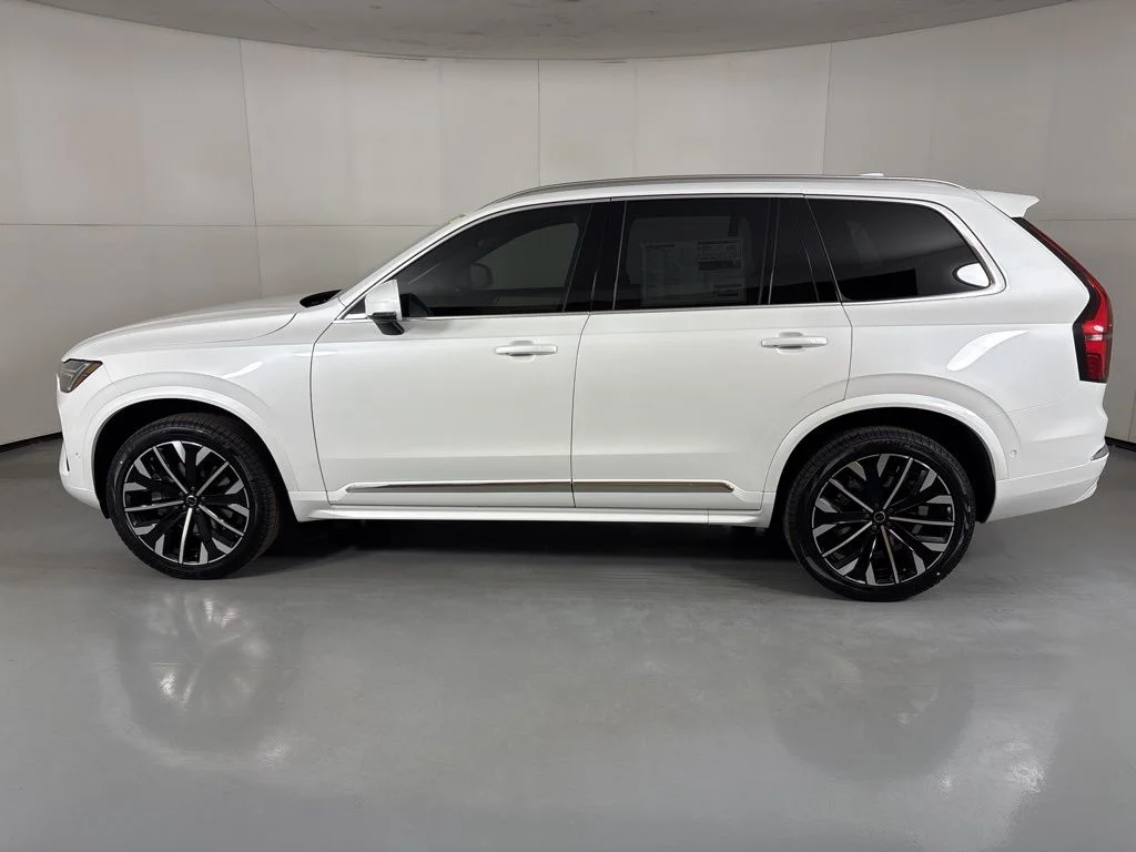 New 2026 White Volvo B6 Plus 7-Seater image 5