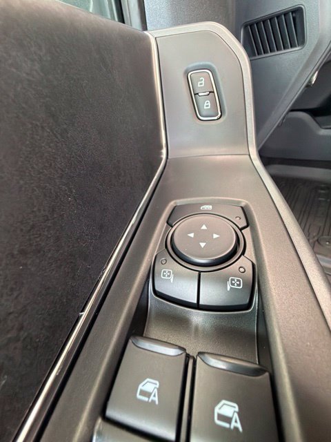 New 2026 Carbonized Gray Metallic Ford XLT image 25