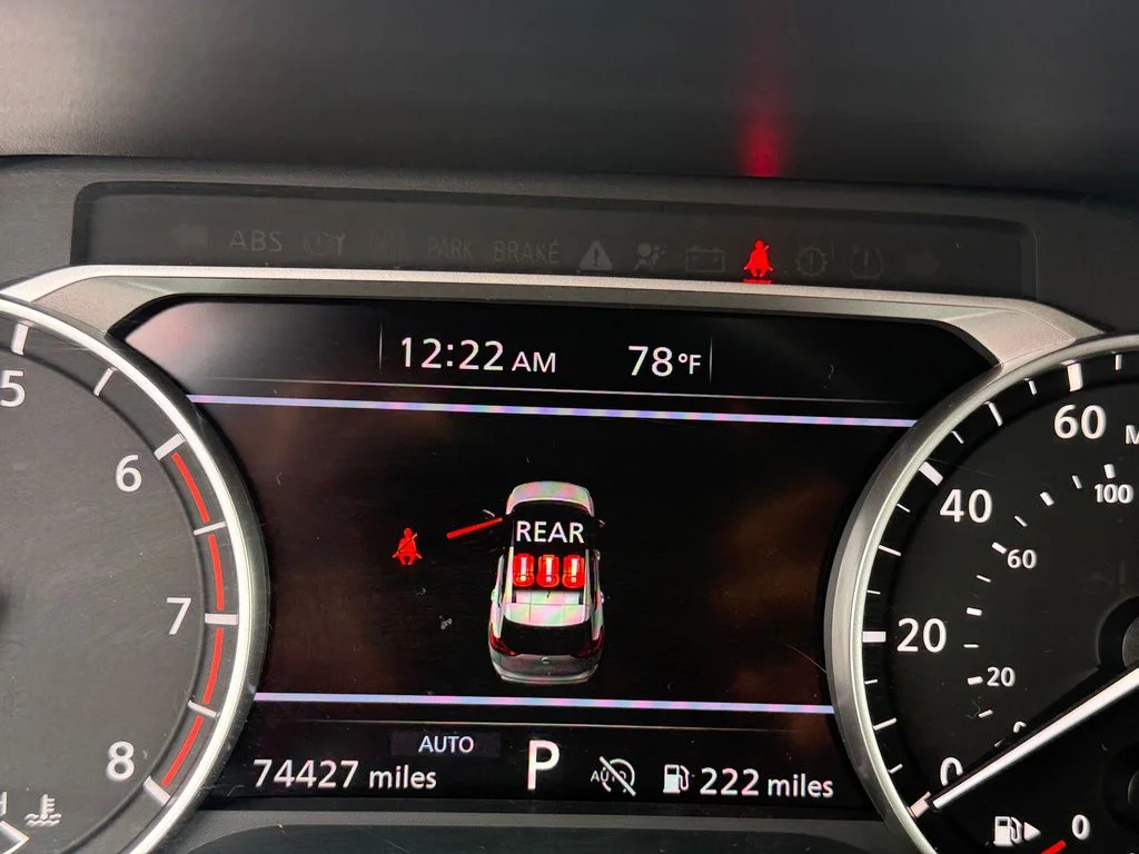 Used 2024 Silver Nissan S image 17