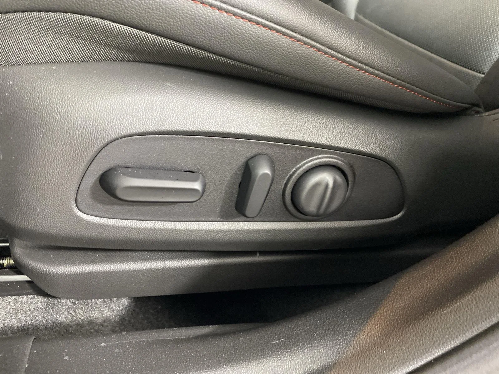 Used 2025 Sterling Gray Metallic Chevrolet 2RS image 18