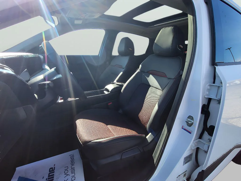 New 2026 Aspen White Tricoat Nissan SR image 22
