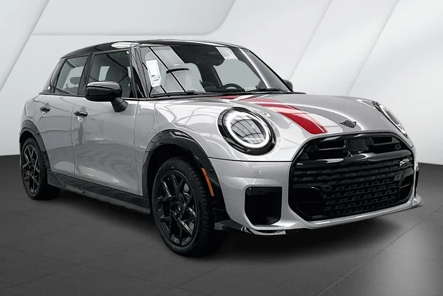 2026 MINI 4 Door Iconic