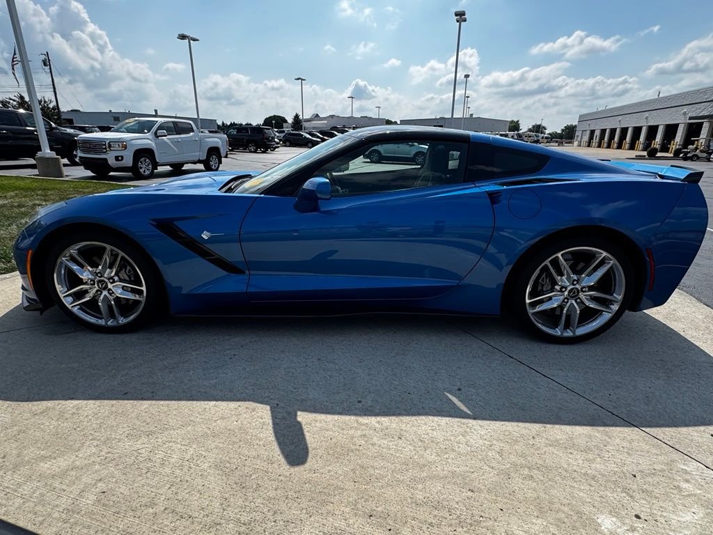 Used 2016 Laguna Blue Metallic Tintcoat Chevrolet Stingray image 4