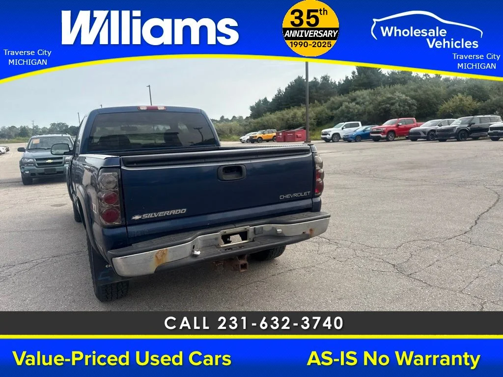 Used 2000 Indigo Blue Metallic Chevrolet LS image 21