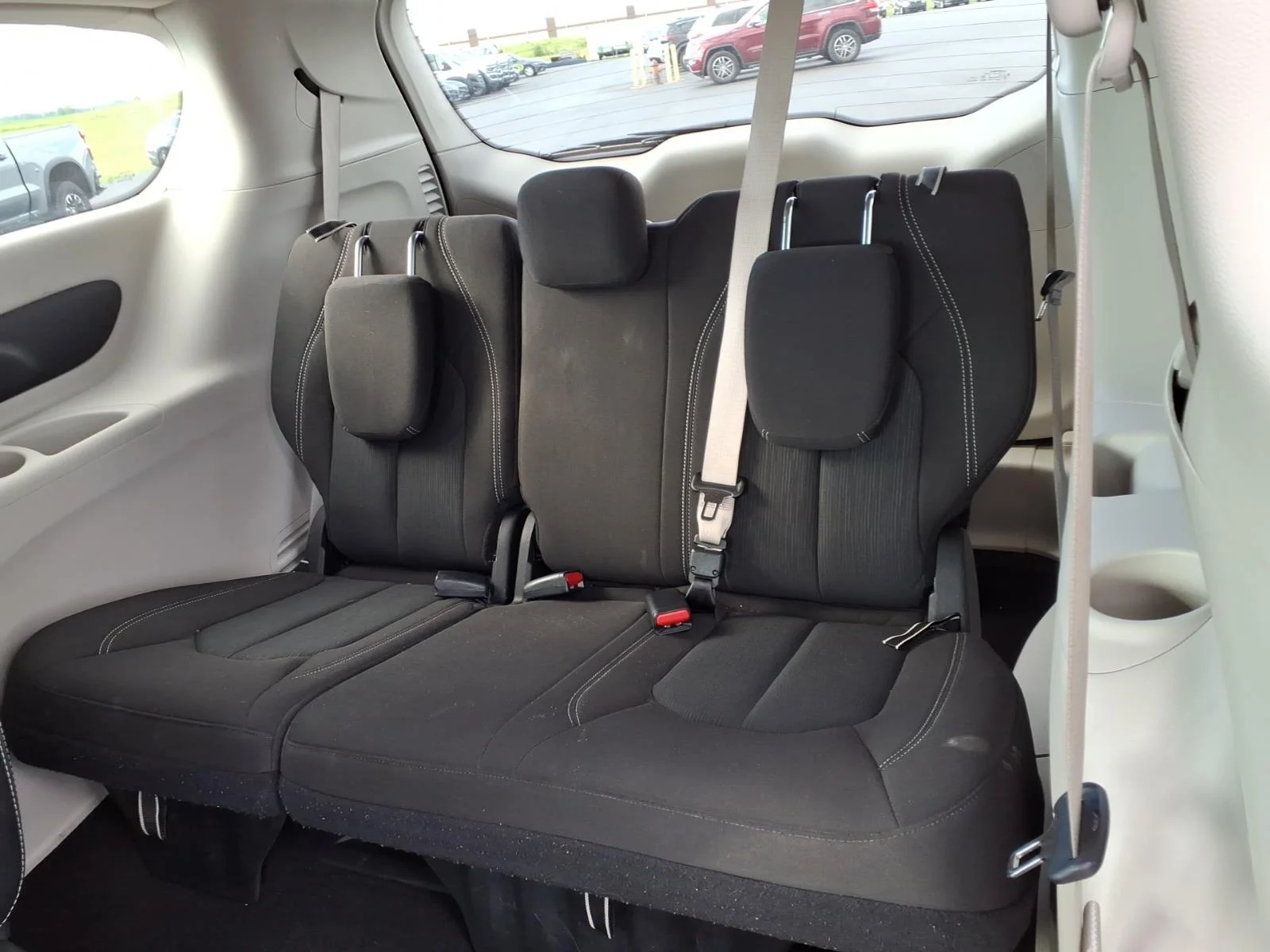 Used 2023 Bright White Clear Coat Chrysler LX image 5