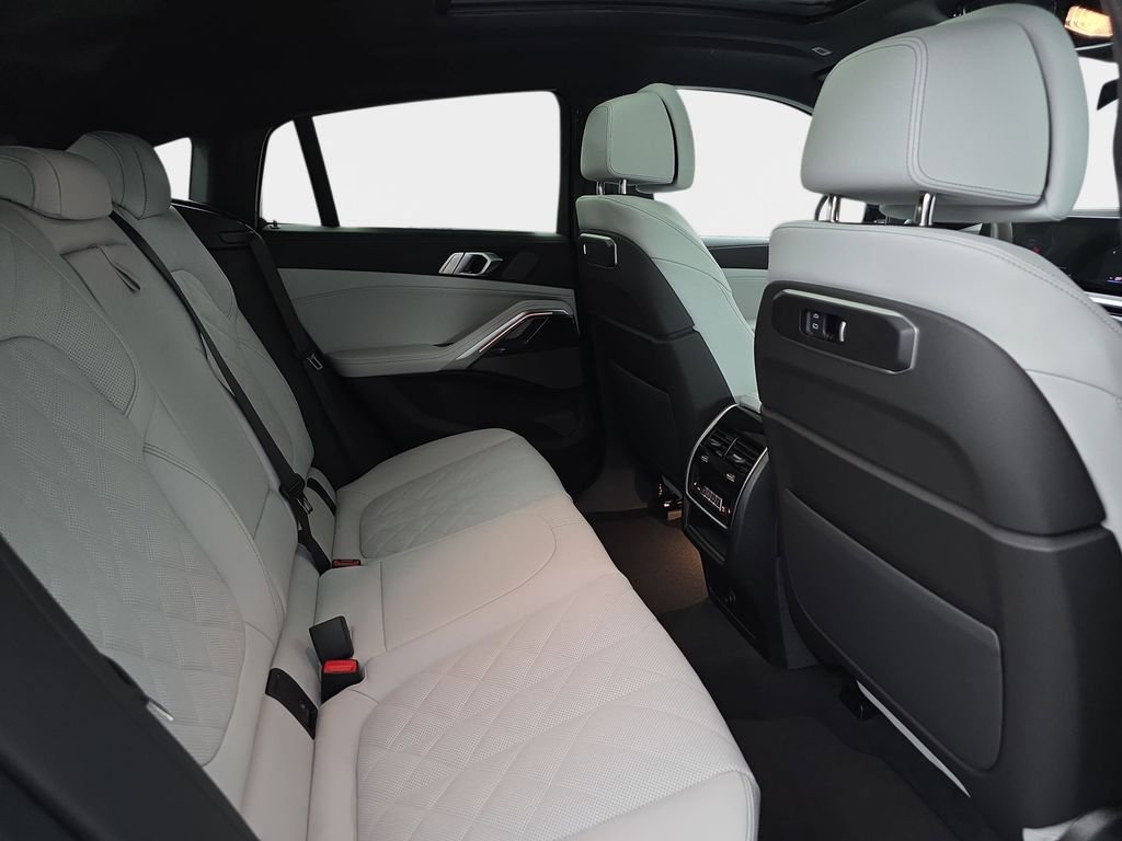 2026 BMW X6 40i - Photo 11