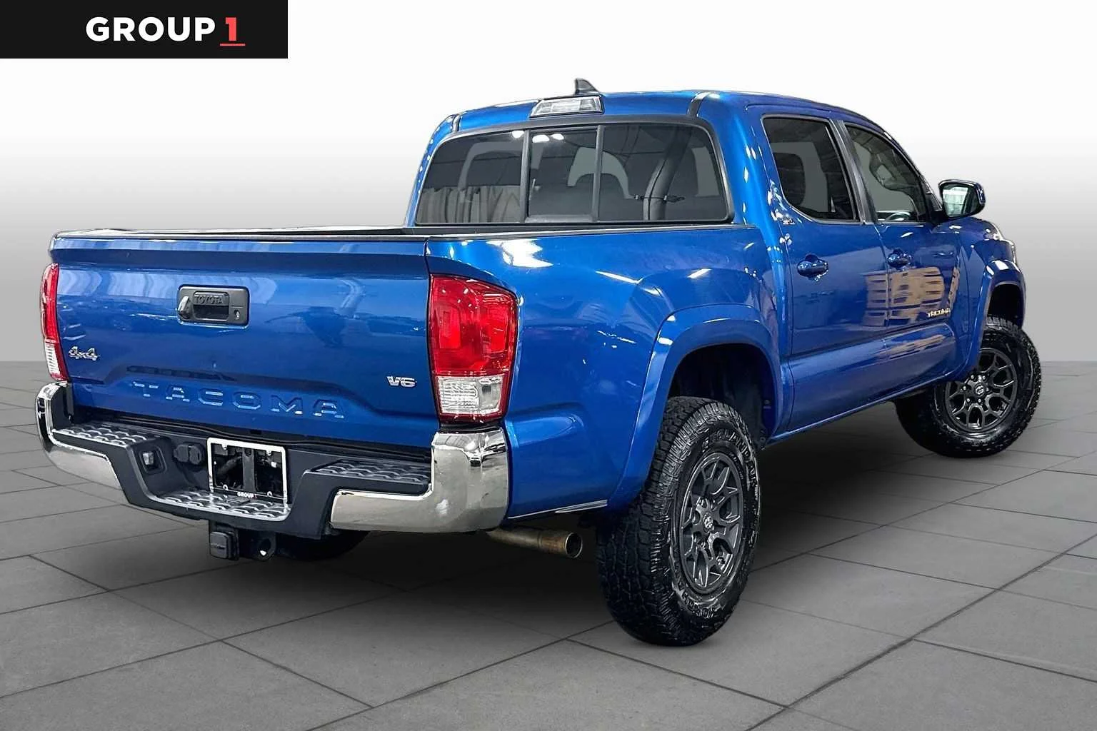 Certified Used 2017 Blazing Blue Pearl Toyota SR5 image 13