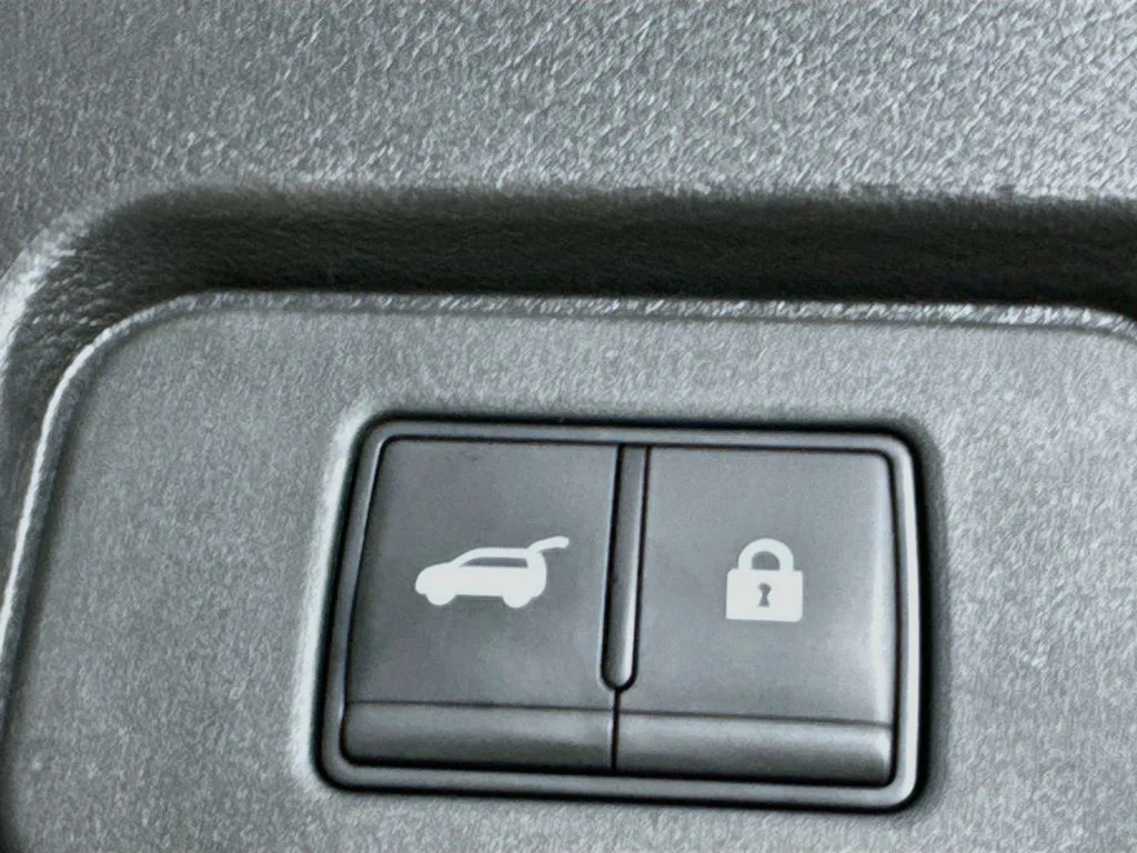 Used 2025 Silver Nissan SV image 31