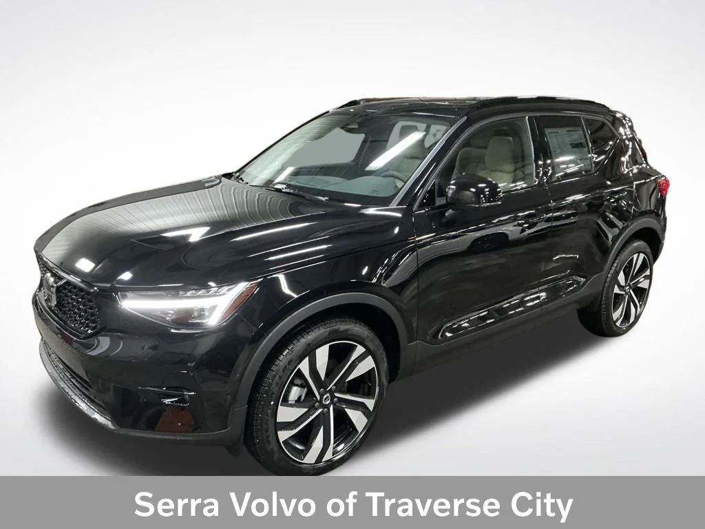 2026 Volvo XC40 B5 Ultra Dark AWD's photo