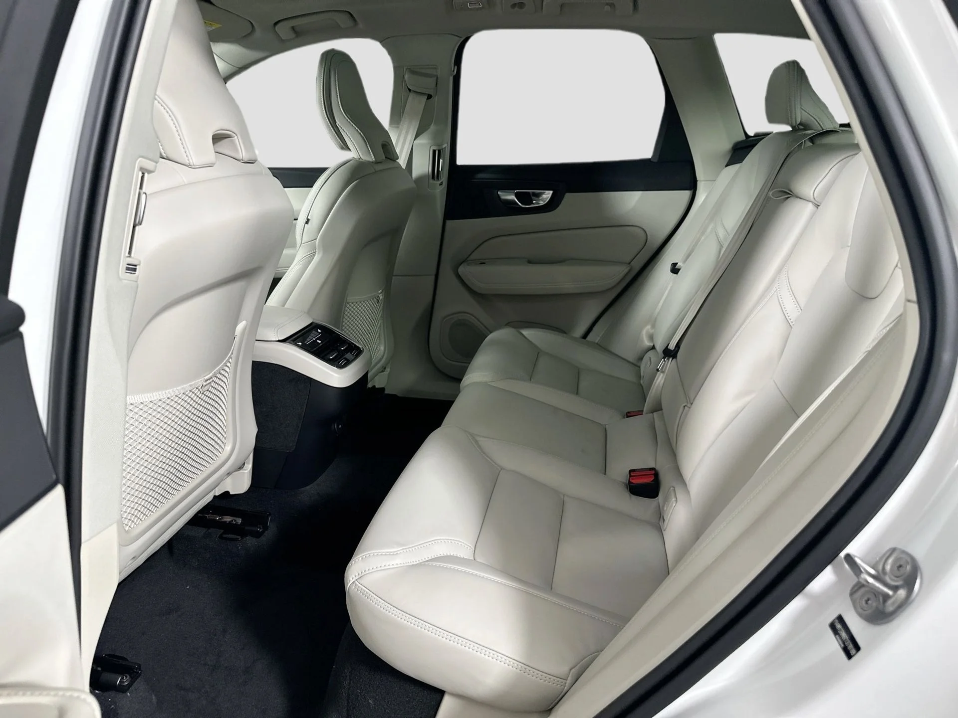 New 2026 Crystal White Volvo Ultra image 23