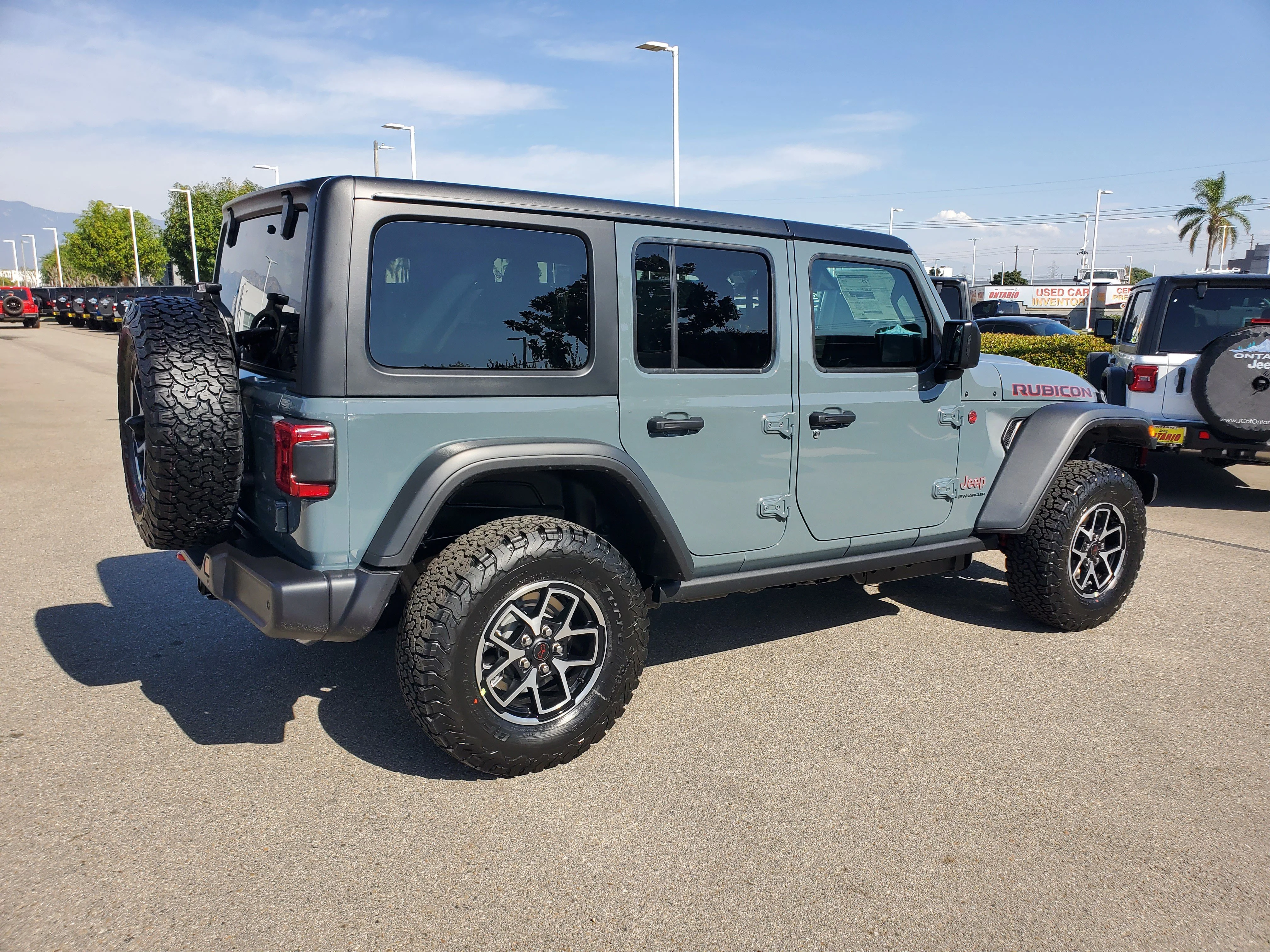 New 2026 Anvil Clear-Coat Exterior Paint Jeep Rubicon image 3