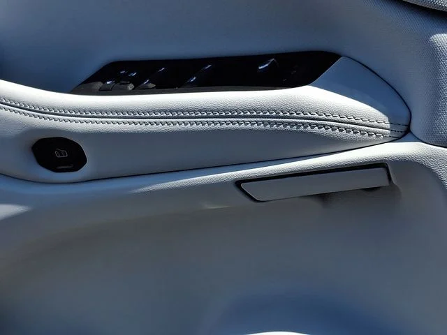 New 2026 White Jeep Laredo image 18