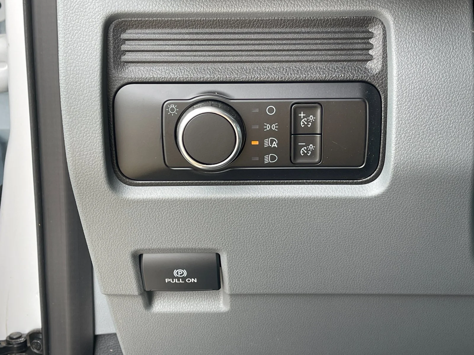 Used 2024 White Ford XL image 28