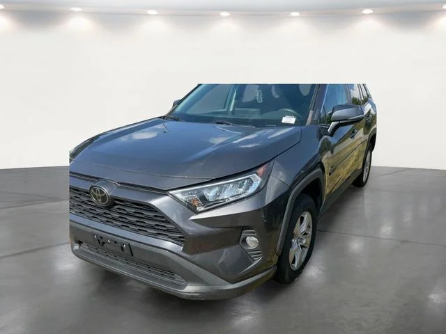 Used 2019 Gray Toyota XLE image 5