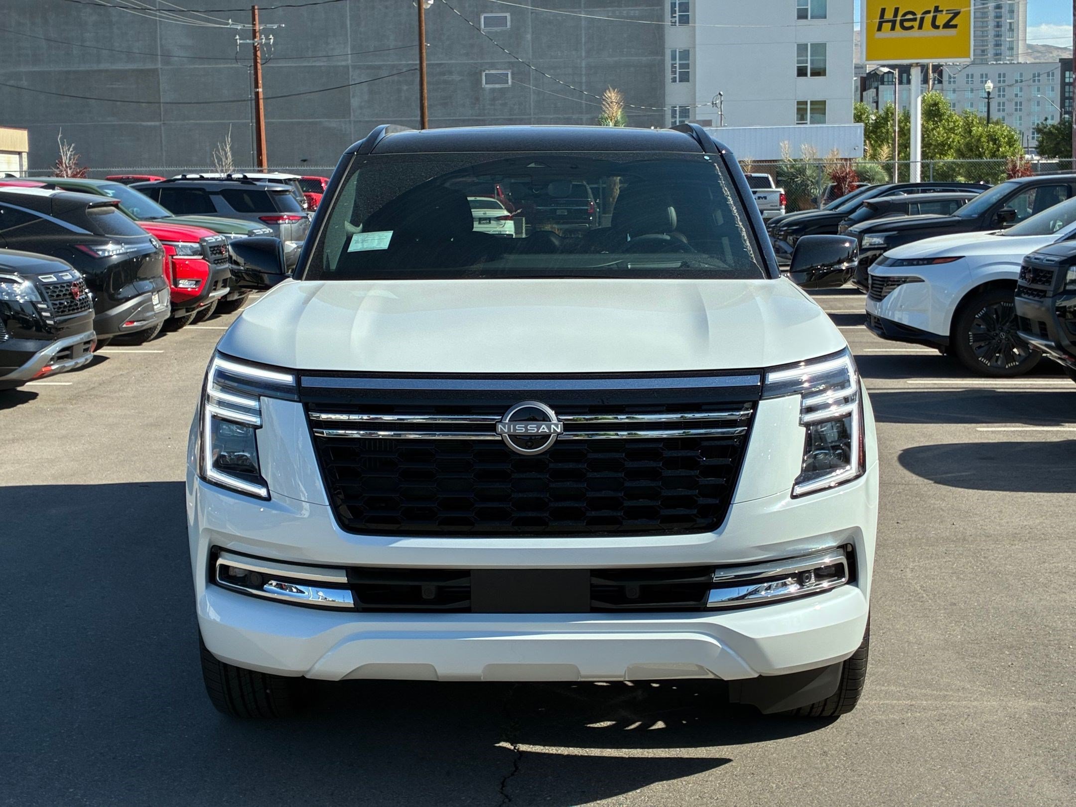 New 2026 Everest White Pearl Tricoat/Super Black Nissan Platinum Reserve image 9