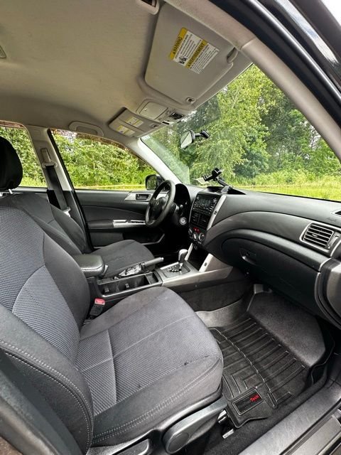 Used 2013 Obsidian Black Pearl Subaru 2.5X image 22