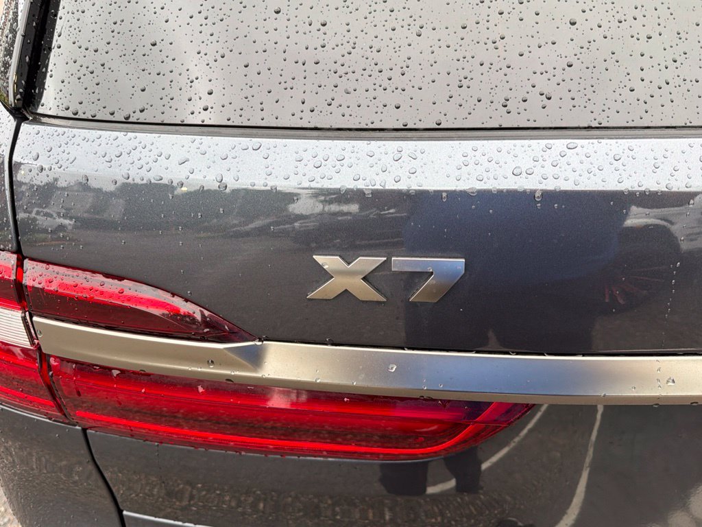 Used 2021 Gray BMW M50i image 11
