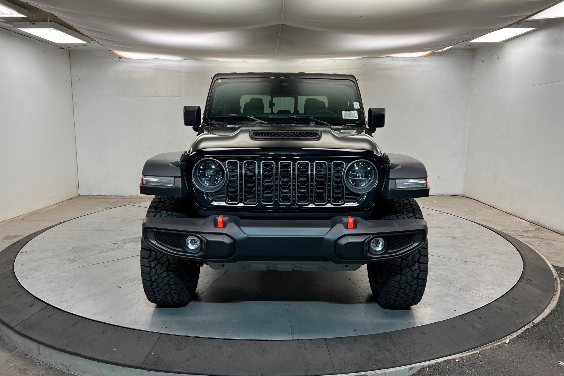 New 2026 Black Clear-Coat Exterior Paint Jeep Mojave image 9