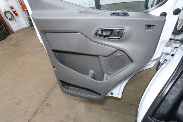 Used 2025  Ford Base image 29