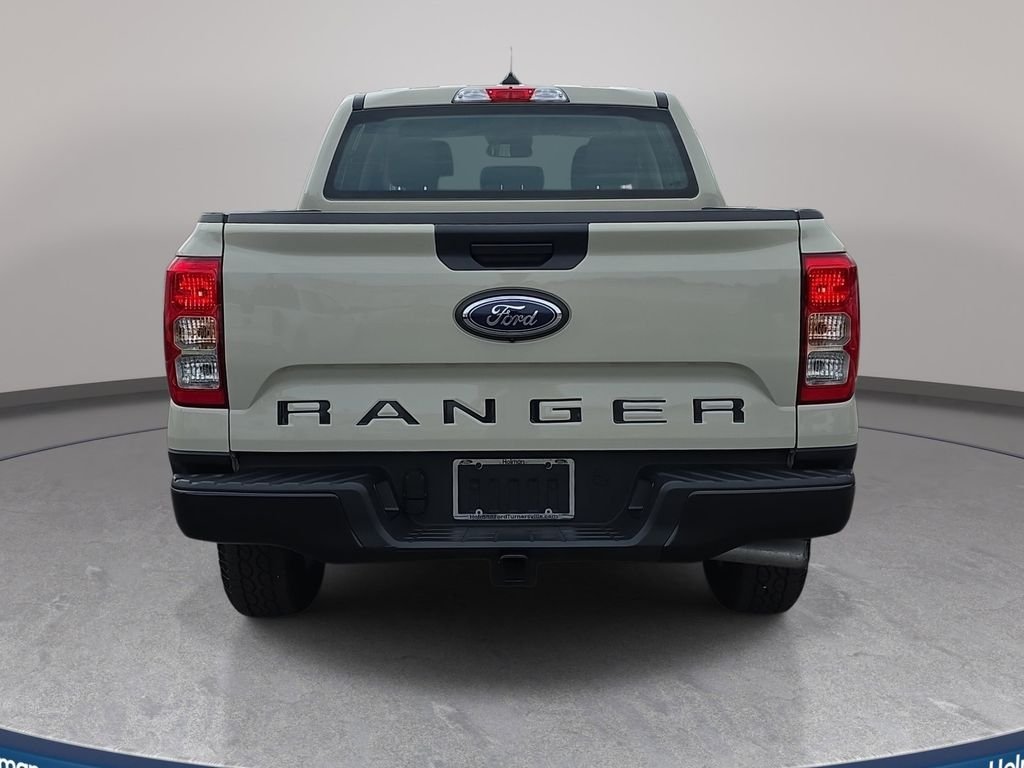 Used 2025 Beige Ford XL image 7