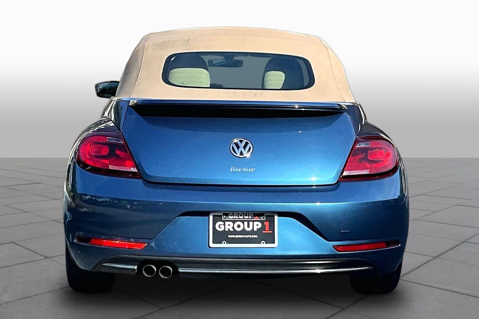 Pre-Owned 2019 Volkswagen Beetle Convertible SE