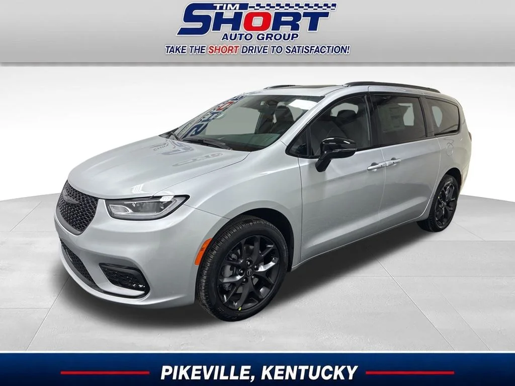 2026 Chrysler Pacifica Limited AWD's photo