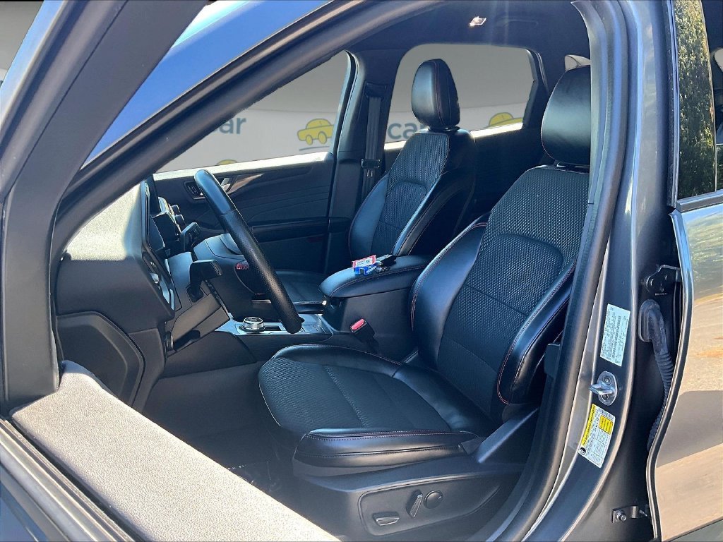 Used 2024 Gray Metallic Ford ST-Line image 10