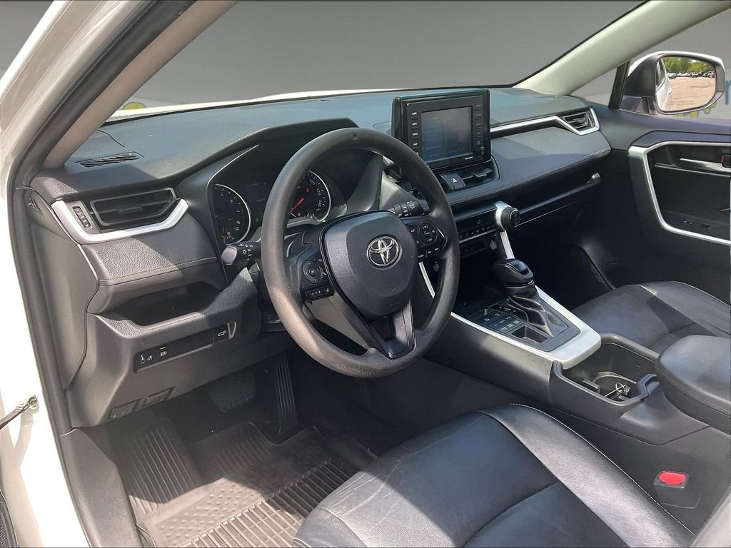 Used 2022 White Toyota XLE image 8
