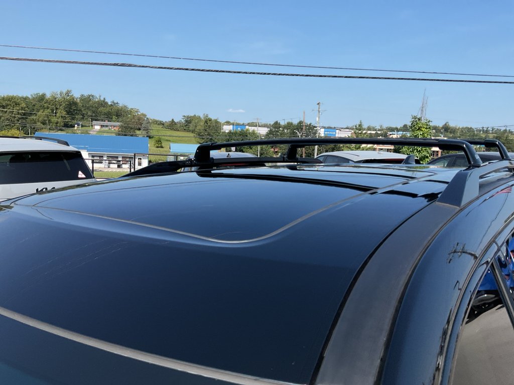 Used 2022 Pearl White Tricoat/Super Black Nissan Platinum image 6