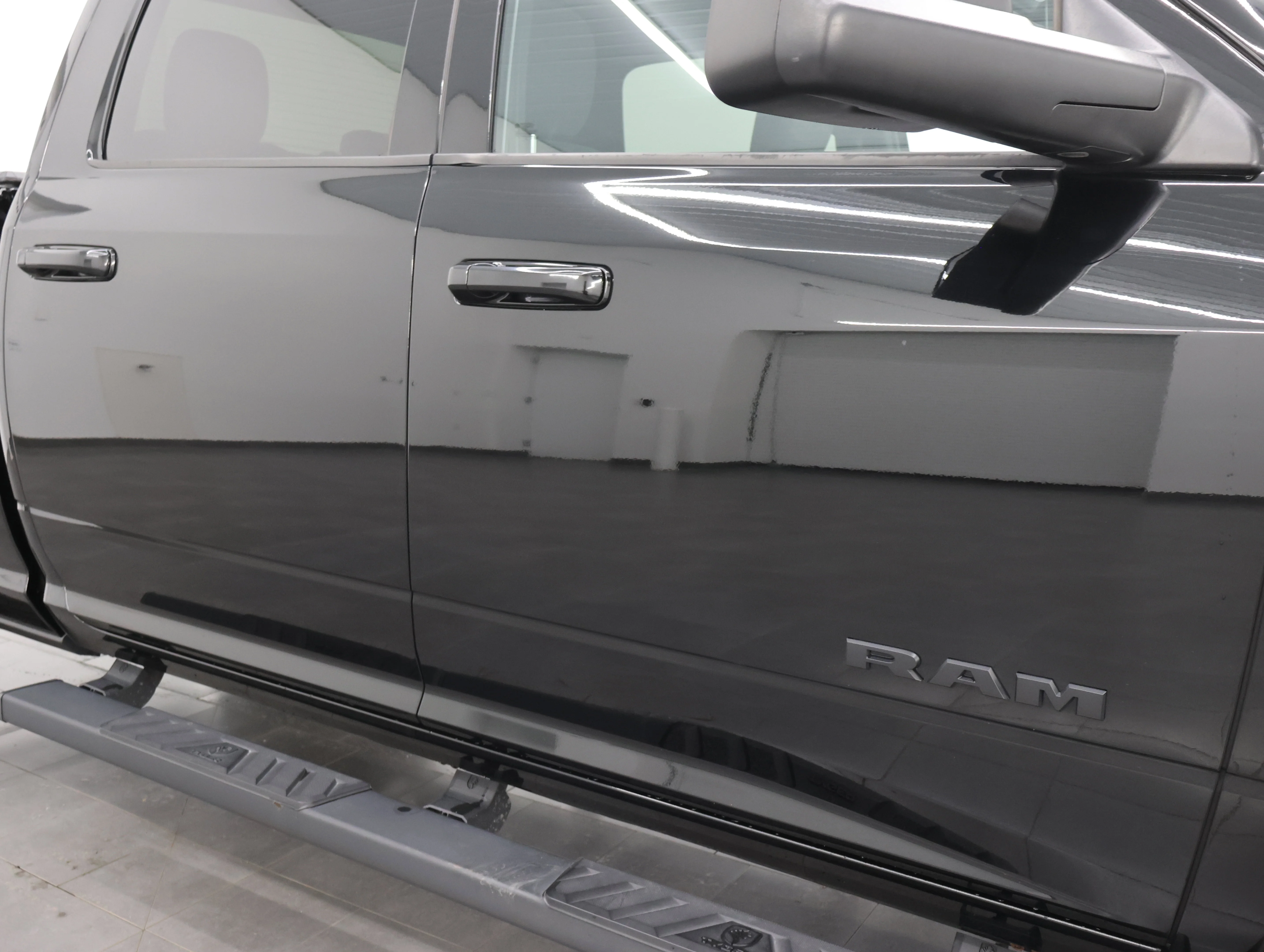 Used 2020 Diamond Black Crystal Pearlcoat Ram Big Horn image 25