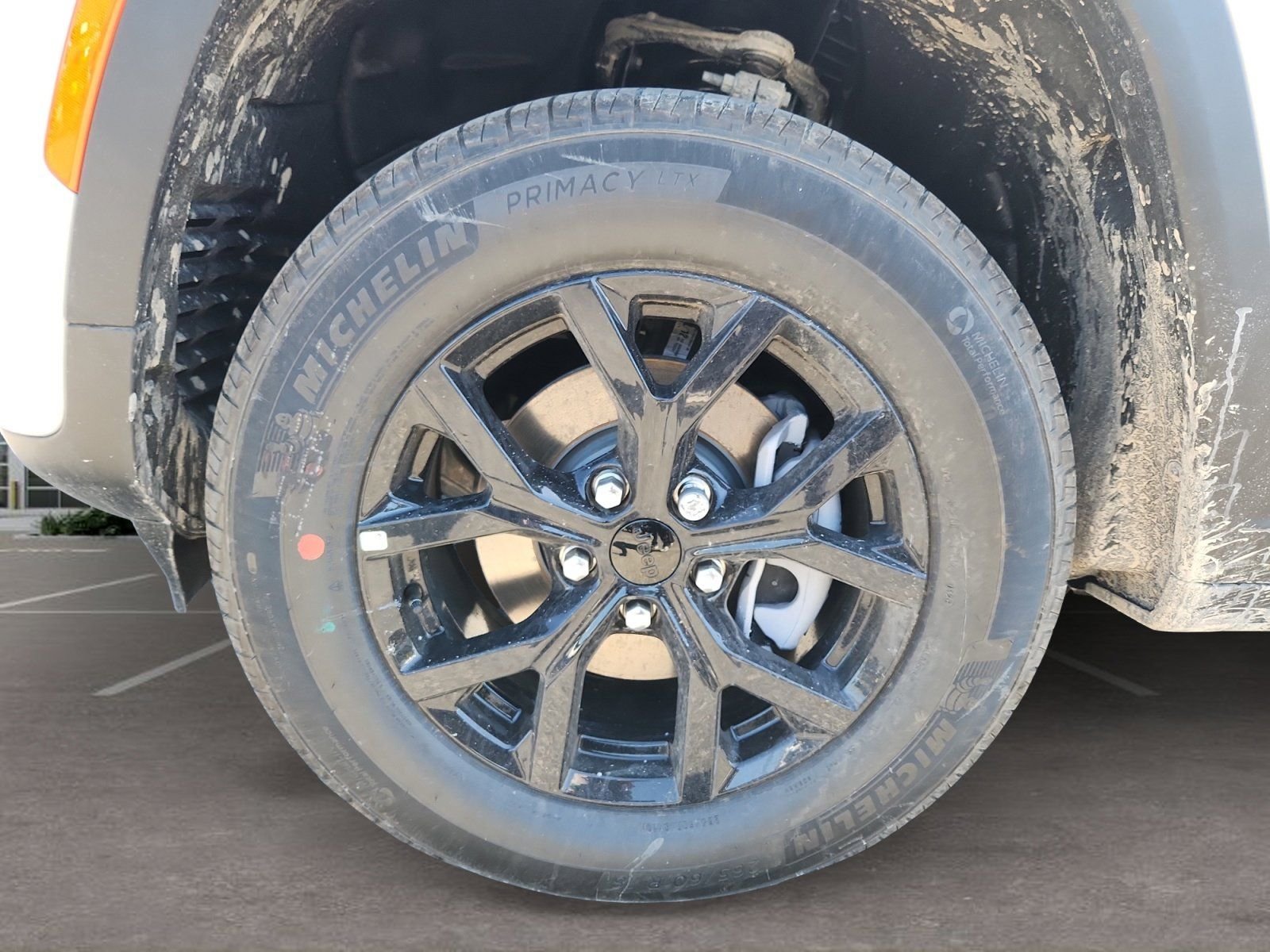 New 2026 Silver Zynith Exterior Paint Jeep Altitude image 14